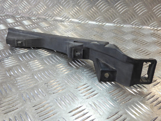 Porsche Cayenne II 92A Vorne Rechts Stoßsatnge Halter ORIGINAL gebraucht - 7P5854960
