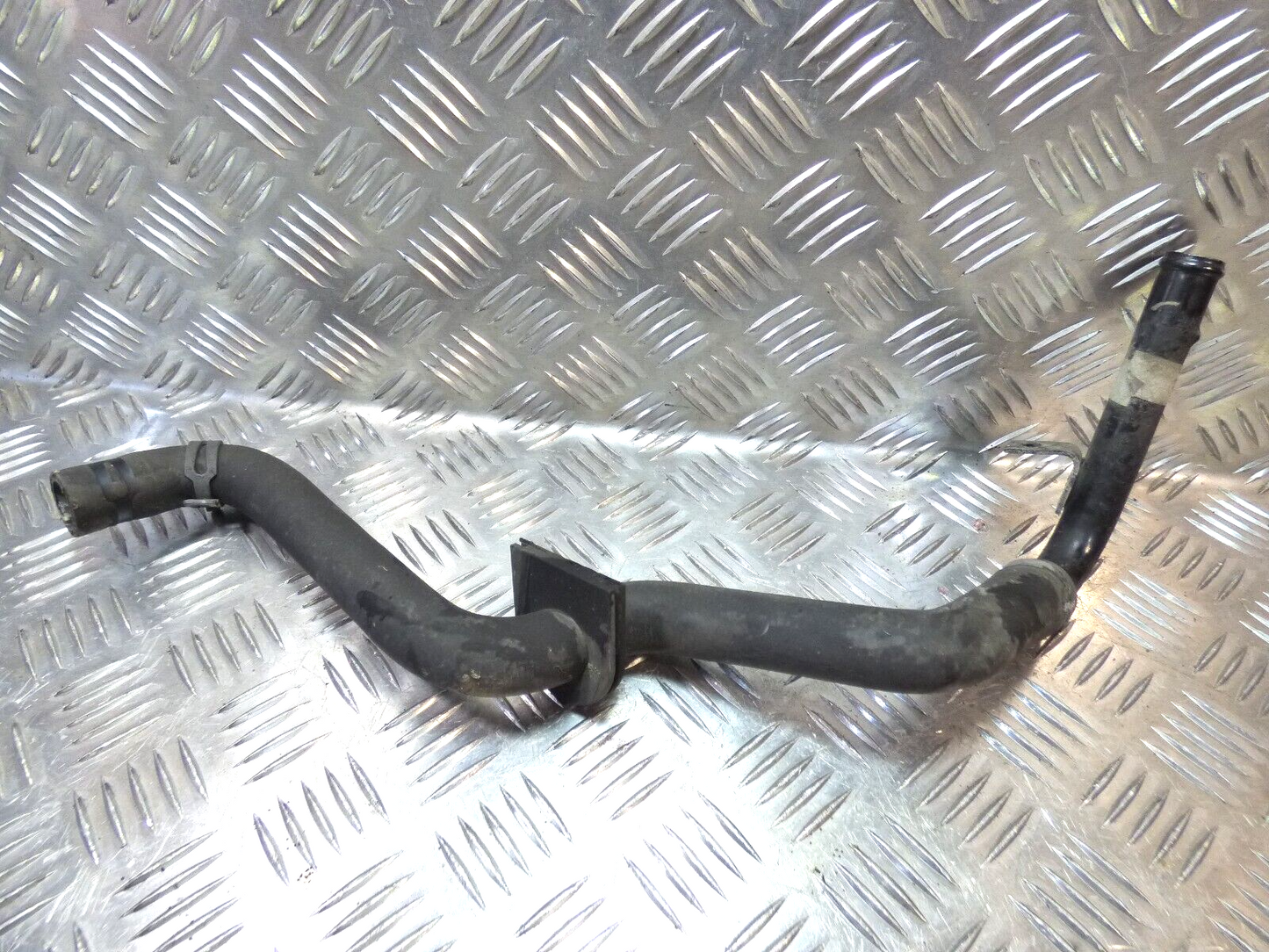 Porsche Cayenne 92A Hybrid Kühlmittelrohr Kühlwasserschläuche ORIGINAL gebraucht - 7P0121070T