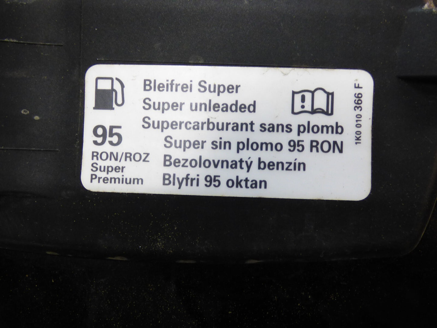Porsche Cayenne S 92A 3.0 Hybrid Tankklappe 7P5809857A schwarz ORIGINAL gebraucht - Tankdeckel