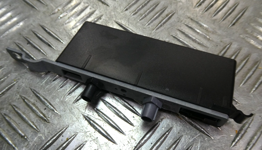 Porsche Macan 95B Antennenverstärker Steuergerät ORIGINAL gebraucht - 95B035225A