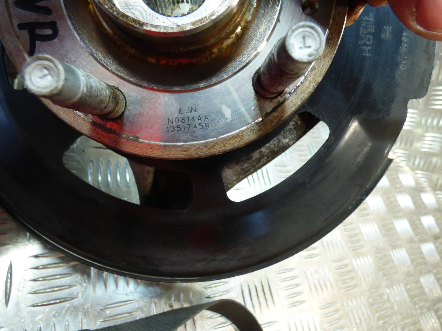 OPEL ASTRA K GM Achsschenkel mit Radlager vorne rechts ORIGINAL gebraucht - 39030300
