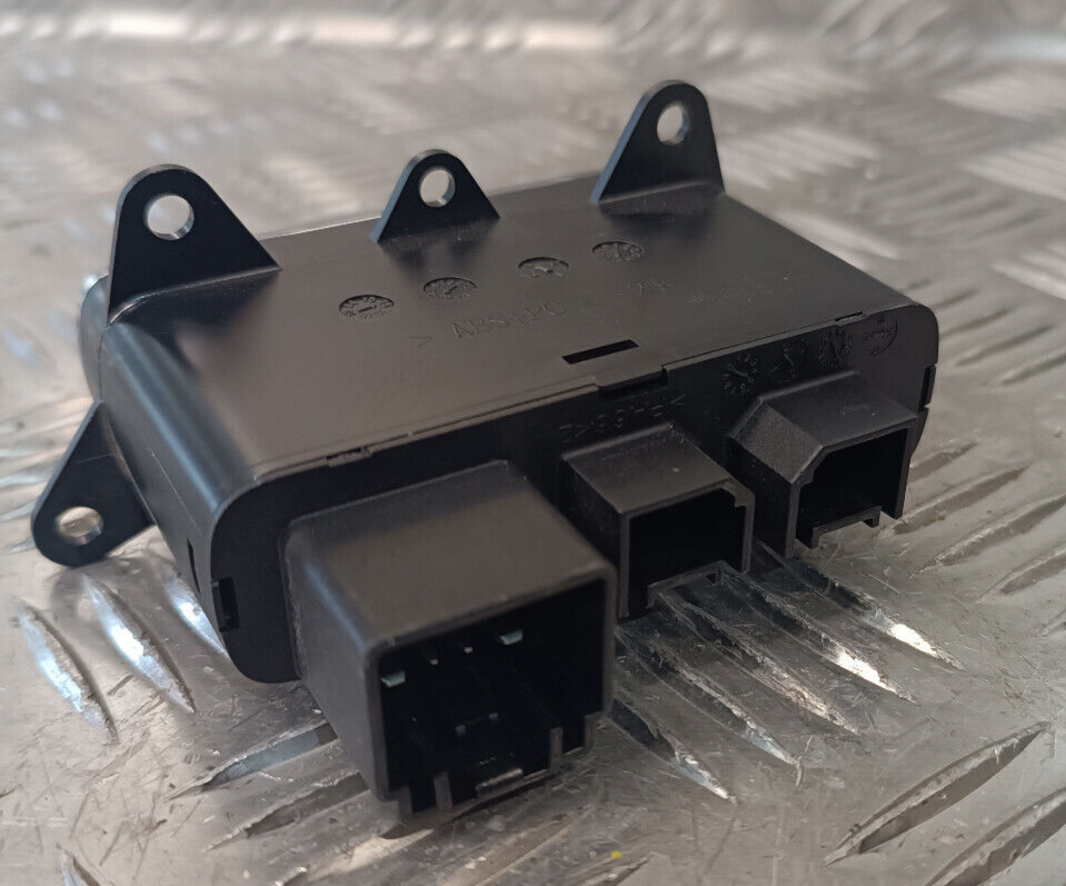 Jeep Grand Cherokee WK2 Steuergerät AUX USB SD Gerat Einheit ORIGINAL gebraucht - 68258696AA