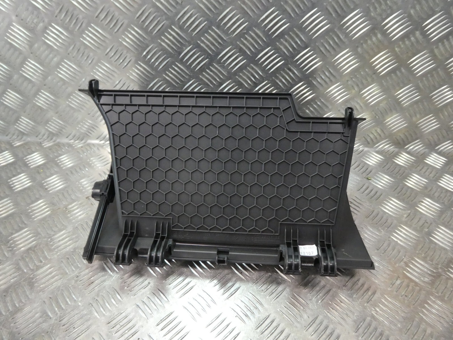 VW ID3 ID.3 Handschuhfach in Armaturenbrett 10B857121 schwarz ORIGINAL gebraucht - Volkswagen