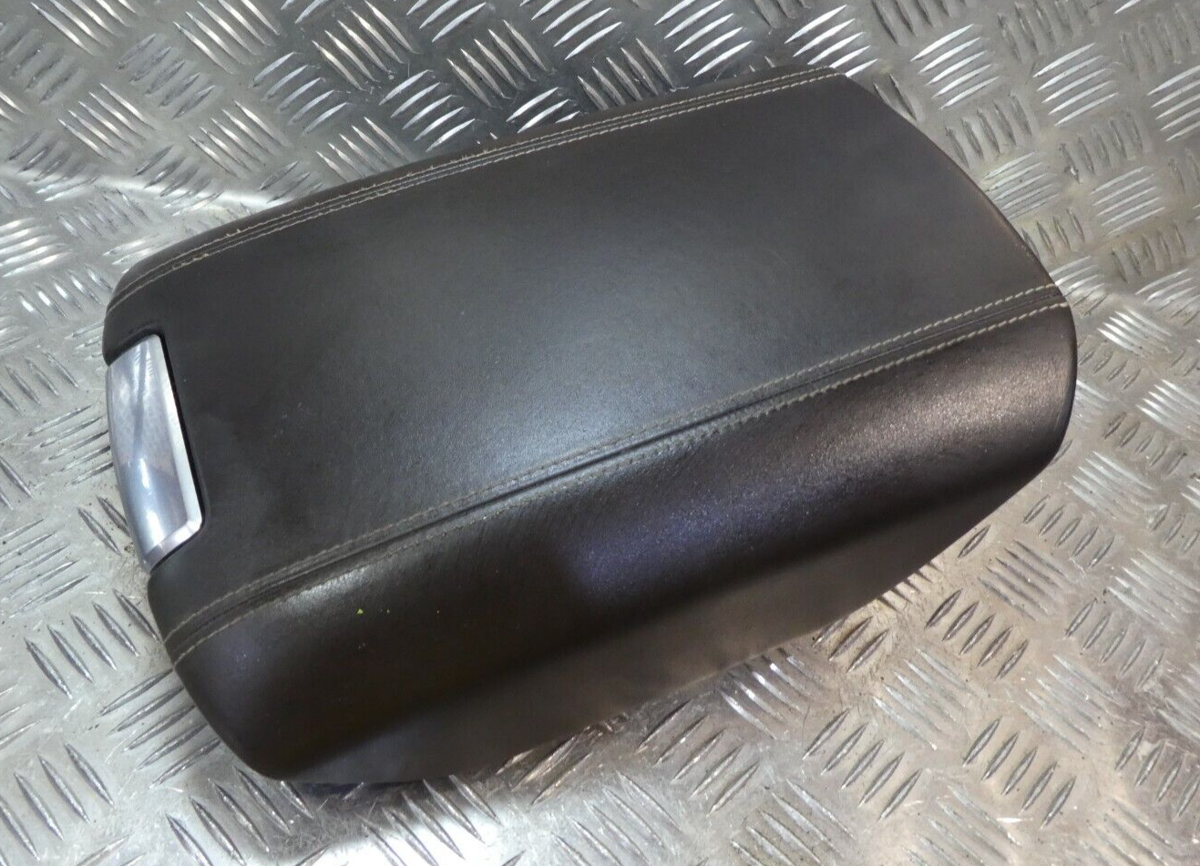 Porsche Cayenne 92A Leder Mittelkonsole Deckel Ferbe: Espresso 6H6 ORIGINAL gebraucht - Armlehne