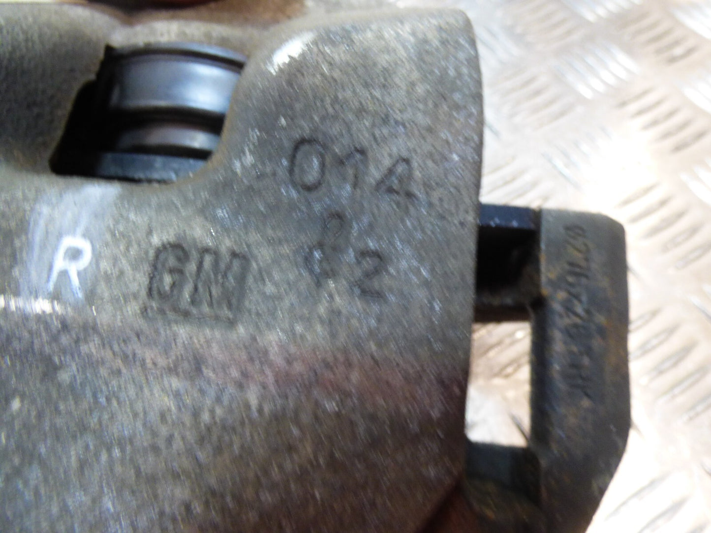 OPEL ASTRA K 1.4 TURBO Vorne Rechts Bremssattel GM mit Bremsbeläge ORIGINAL gebraucht - 39103795