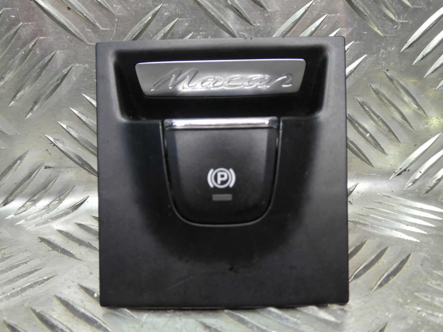 Porsche Macan 95B Feststellbremsschalter 95B927225A ORIGINAL gebraucht - Elektrischer