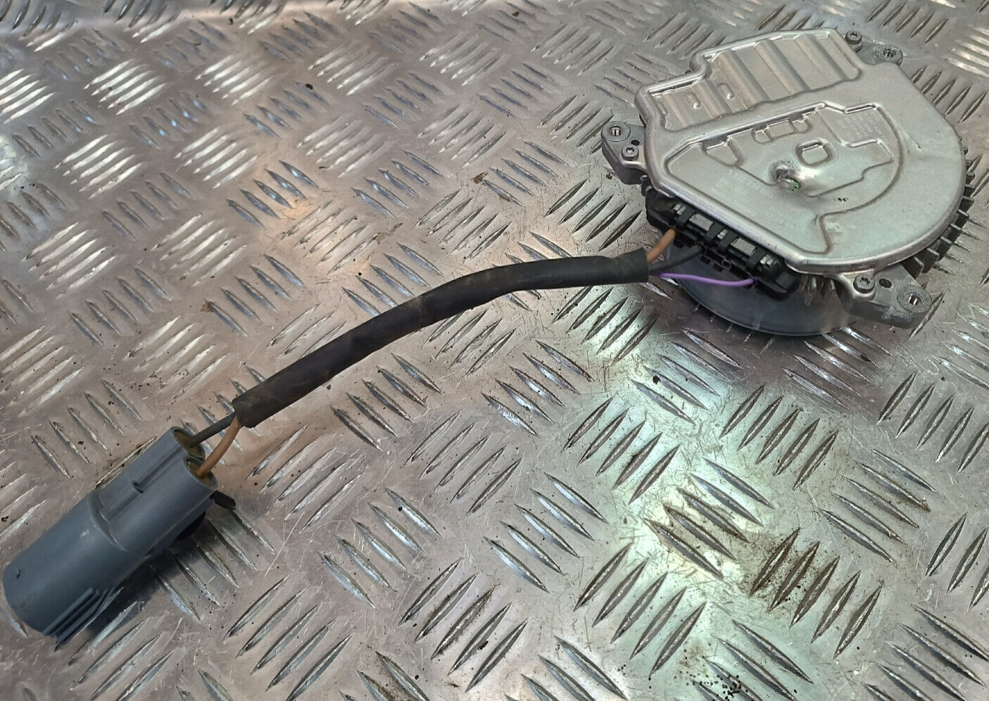 OPEL ASTRA K 1.4 Turbo Kühlervetilatormotor GM Bosch ORIGINAL gebraucht - 3137234003