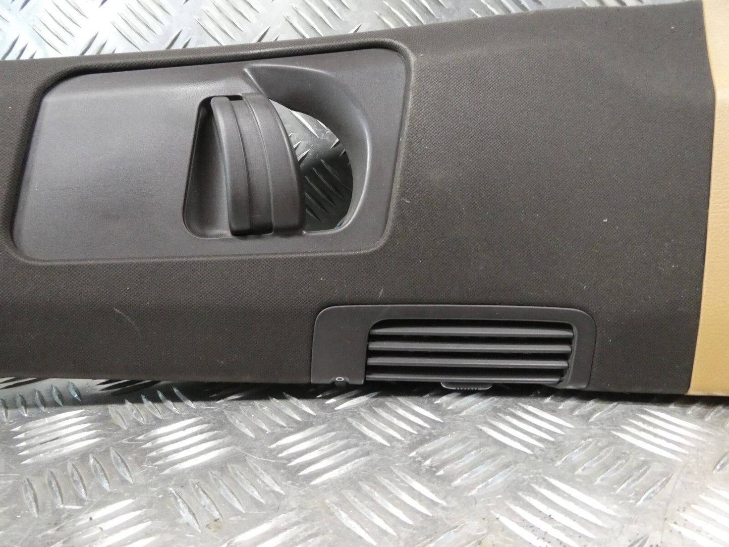 Porsche Cayenne 92A Säulenverkleidung B-Säule links 0ZL ORIGINAL gebraucht - 7P5867239CC