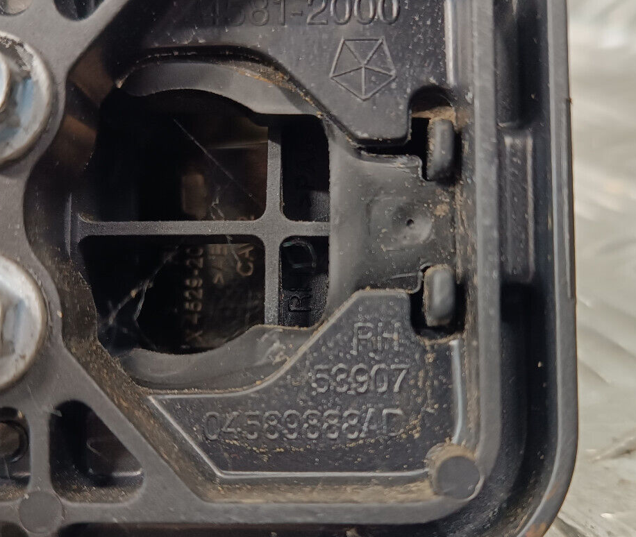 Jeep Grand Cherokee WK2 Tür Griff Türgriff Vorne ORIGINAL gebraucht - 04589884AK