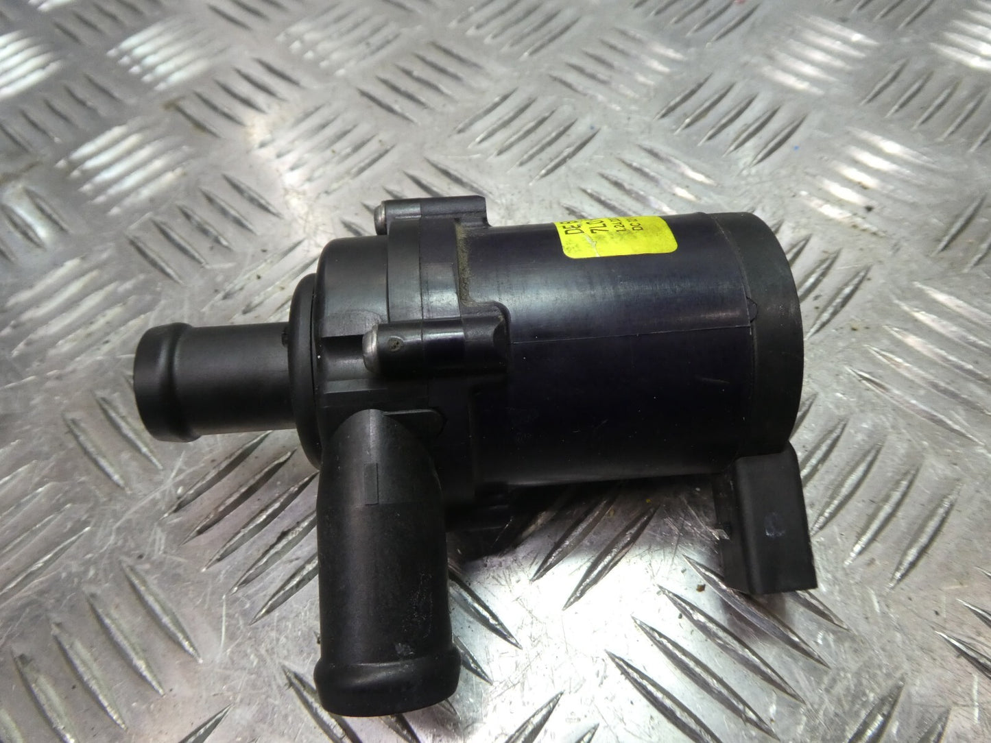 Porsche Cayenne S 92A 4.8 Wasserpumpe 7L0965551A ORIGINAL gebraucht - Zusatzwasserpumpe