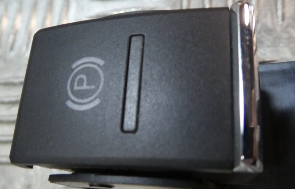 Porsche Cayenne 958 92A Parking Brake Switch 7P5927225 ORIGINAL gebraucht - Feststellbremsschalter