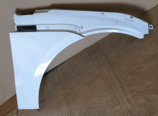 Porsche Macan 95B 2015 Kotflügel vorne rechts zweite Weiß ohne delle ORIGINAL gebraucht - 95B821106B