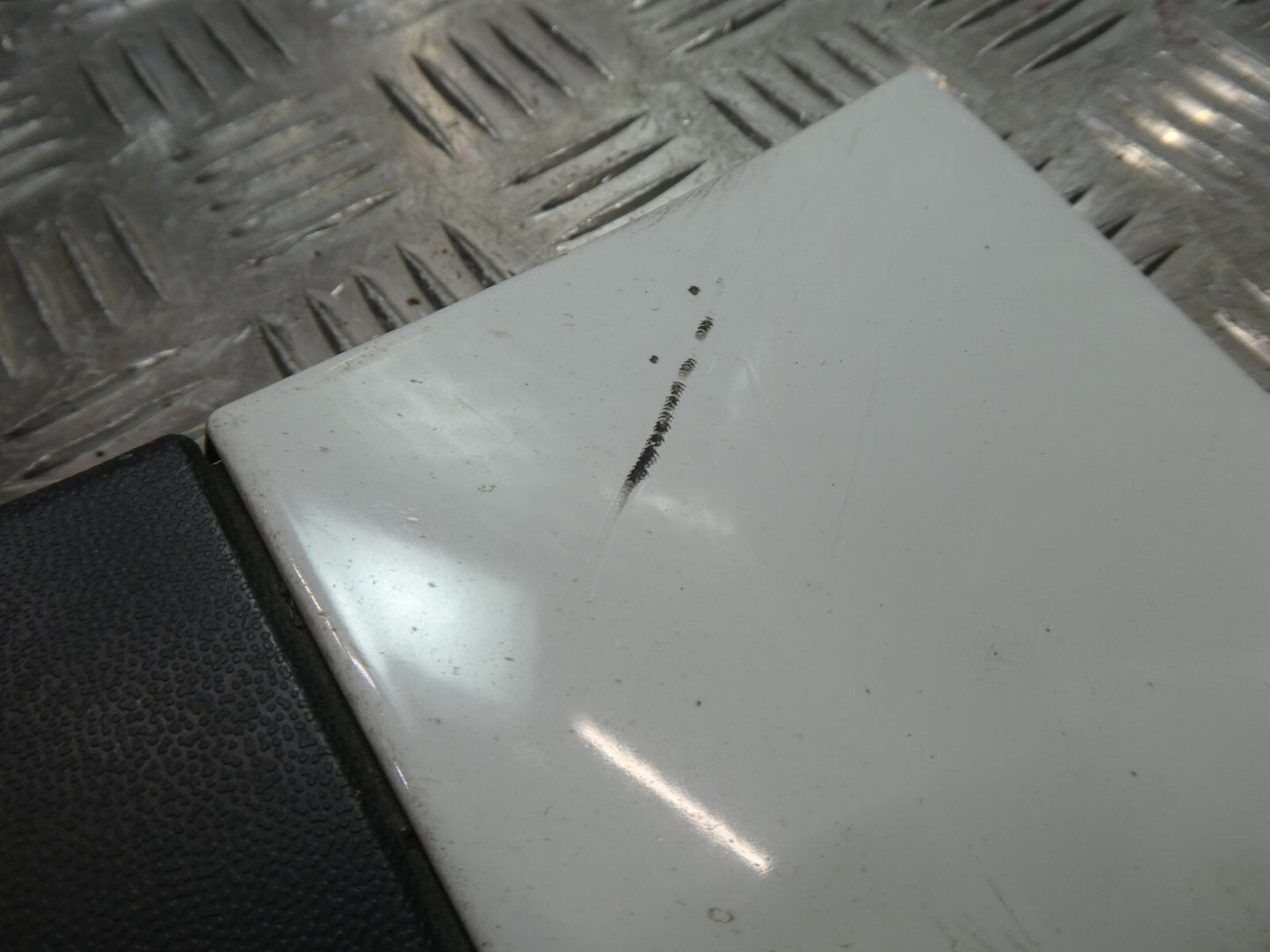 Porsche Cayenne 92A Orig. Kotflügel vorne links weiß 7P5854959C ORIGINAL gebraucht - Zierleiste