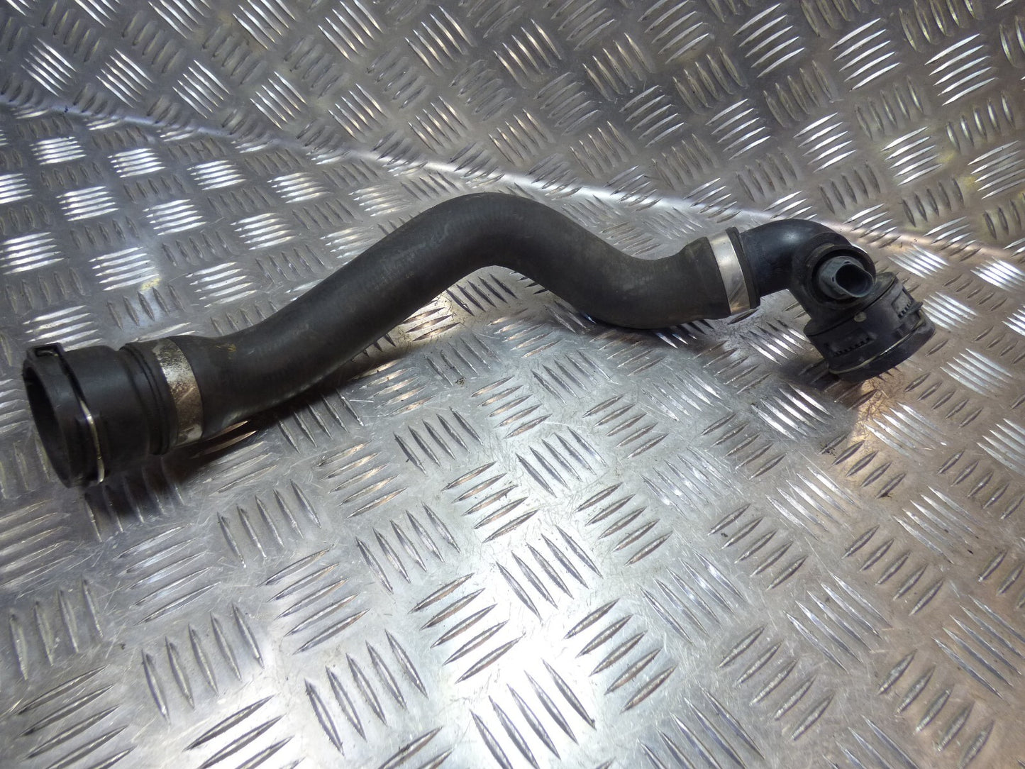 Porsche Cayenne 92A Hybrid Kühlwasserschläuche mit 7P0122051 ORIGINAL gebraucht - Schnellkupplung